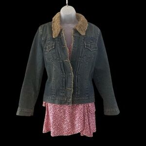 Vintage Gap Jeans Jacket with Faux Fur Collar EUC Medium